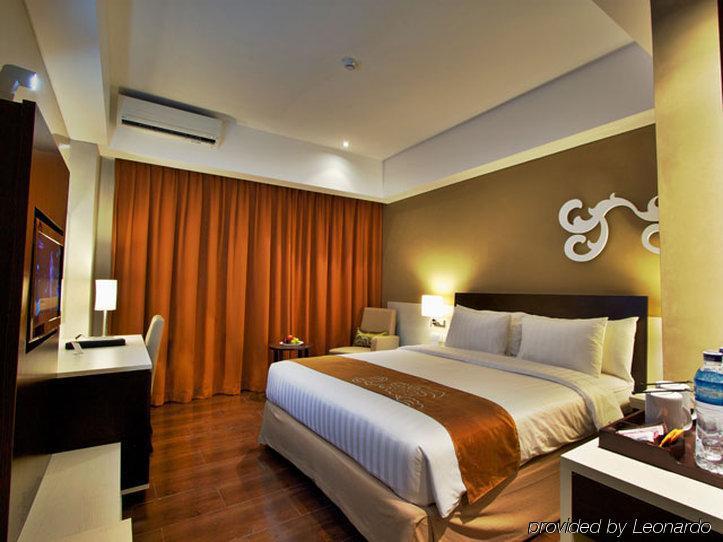 Soll Marina Hotel & Conference Center Bangka Pangkal Pinang Exterior photo