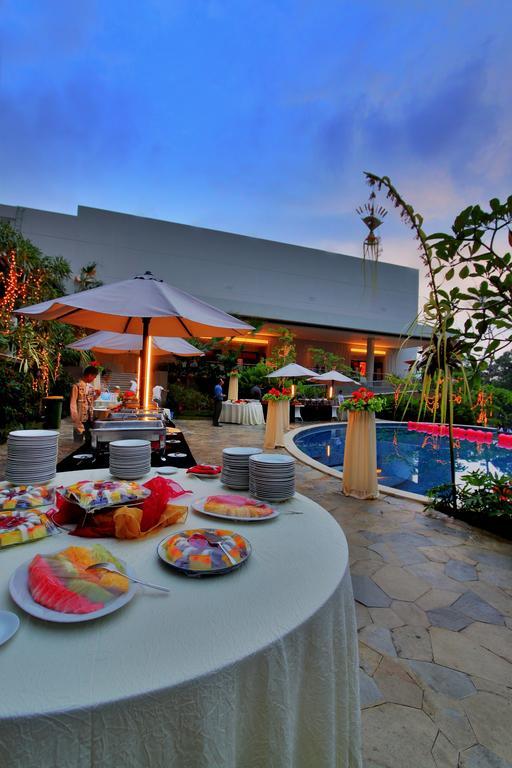 Soll Marina Hotel & Conference Center Bangka Pangkal Pinang Exterior photo